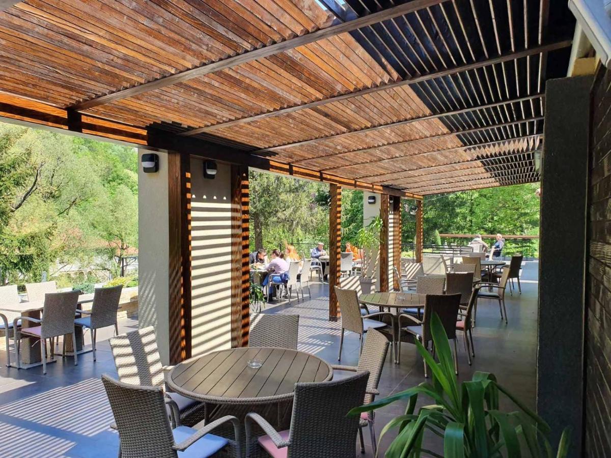 Restoran Sa Prenocistem Gornjak Krepoljin Kültér fotó