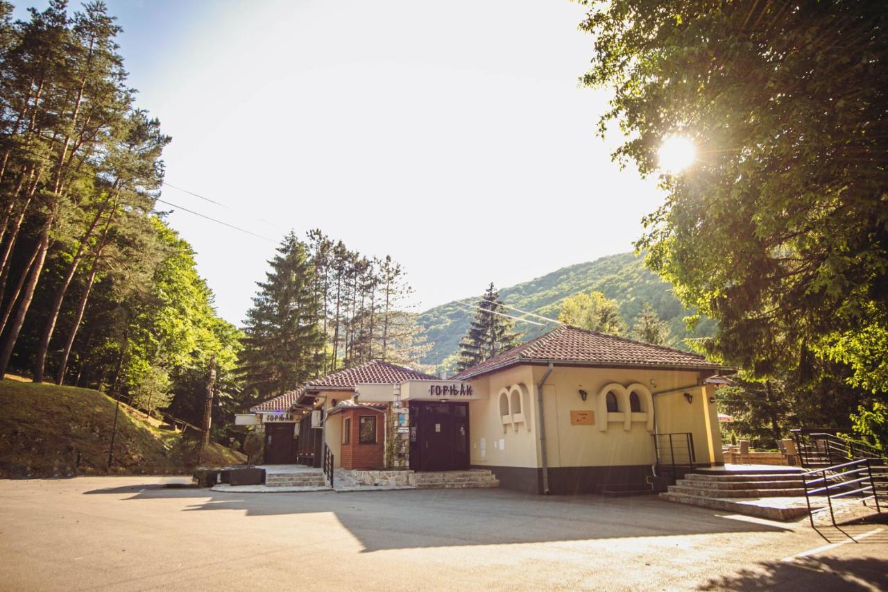 Restoran Sa Prenocistem Gornjak Krepoljin Kültér fotó